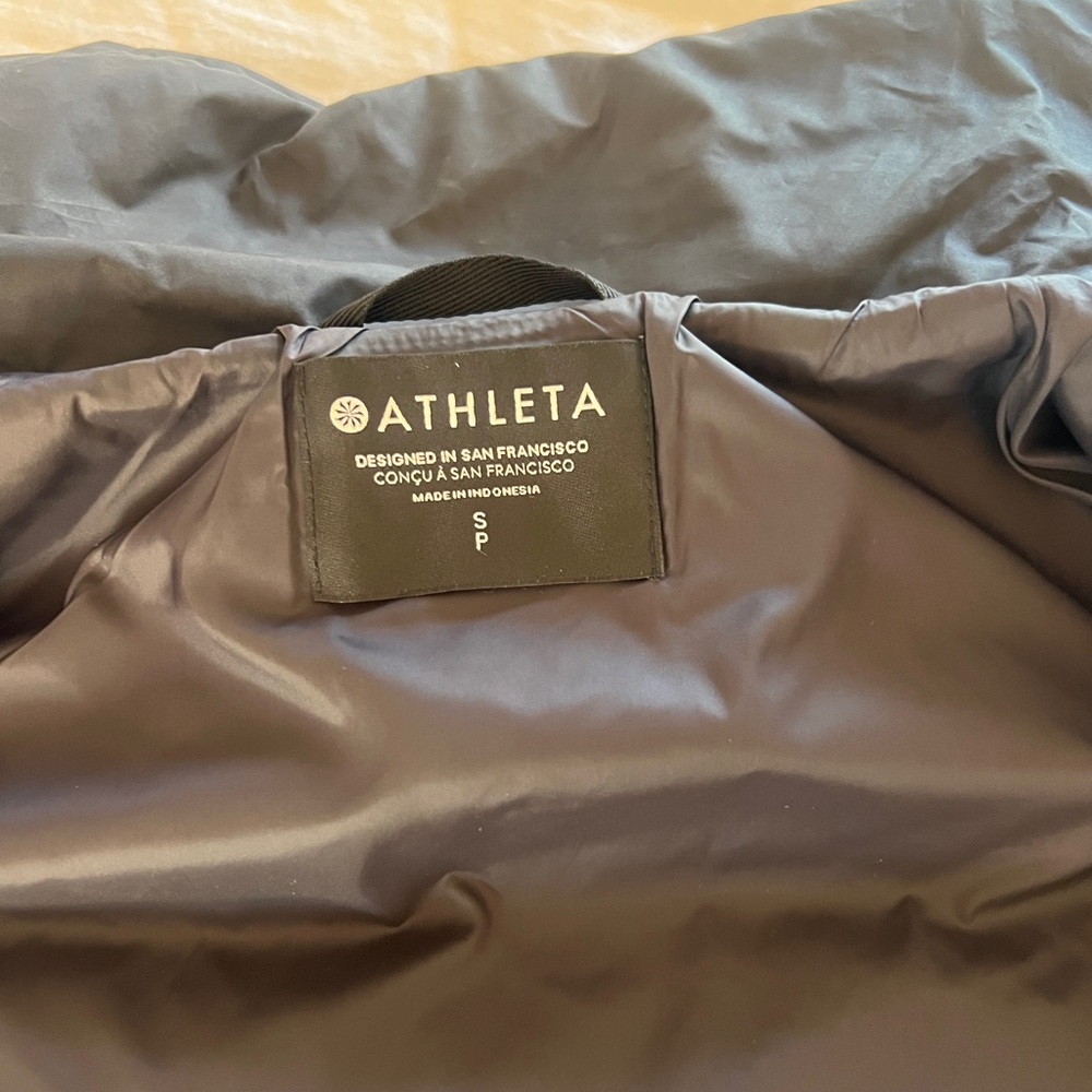 Athleta Black Puffer Vest - Picture 3 of 4